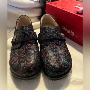 New Algeria By PG Lite Shoes Womens 41 Joleen JOL-489 Black Purple Pink Floral